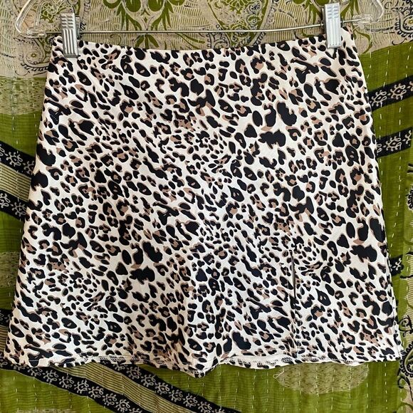Princess Polly Yates Leopard Print Mini Skirt Size 4 - Picture 2 of 14